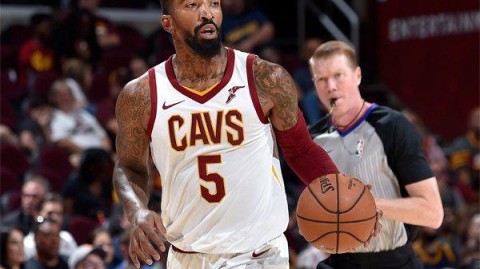 掘金VS骑士双雄会！约基奇战哈登，谁能笑傲高原？